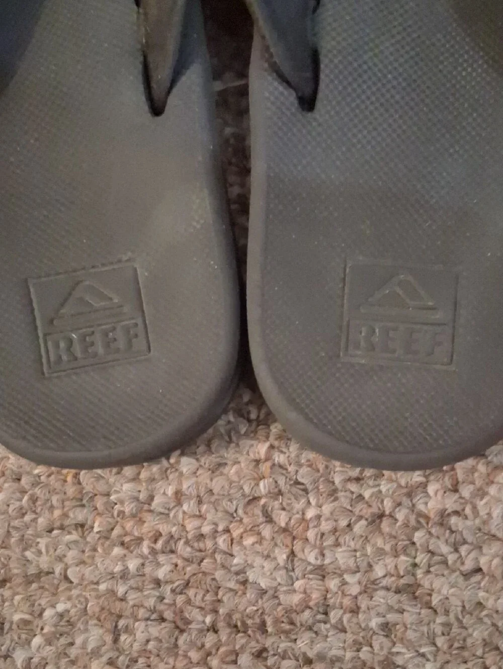 Reef Men's Brown Leather Flip-Flops